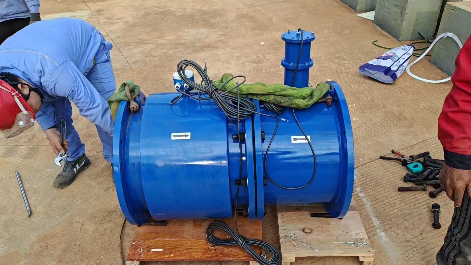 非满管电磁流量计为非满管或部分充满流体设计的流量测量设备